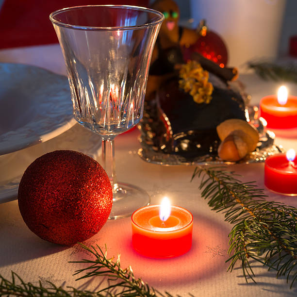 christmas tabeli deko - poinsettia christmas candle table zdjęcia i obrazy z banku zdjęć