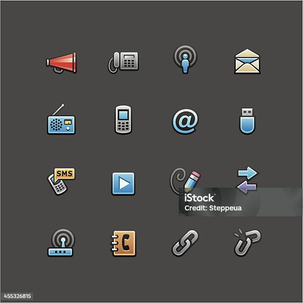 Ilustración de Iconos De Comunicación y más Vectores Libres de Derechos de Brillante - Brillante, Cable USB, Carpeta de anillas