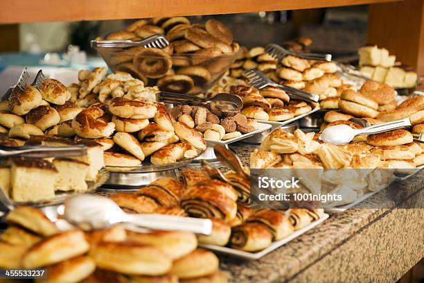 Photo libre de droit de Les Cookies banque d'images et plus d'images libres de droit de Aliment - Aliment, Aliments et boissons, Biscuit