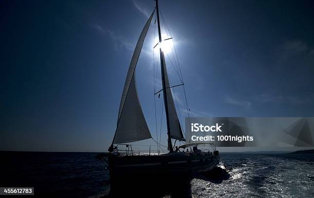 Barca A Vela - Fotografie stock e altre immagini di Acqua - Acqua, Alta società, Ambientazione esterna