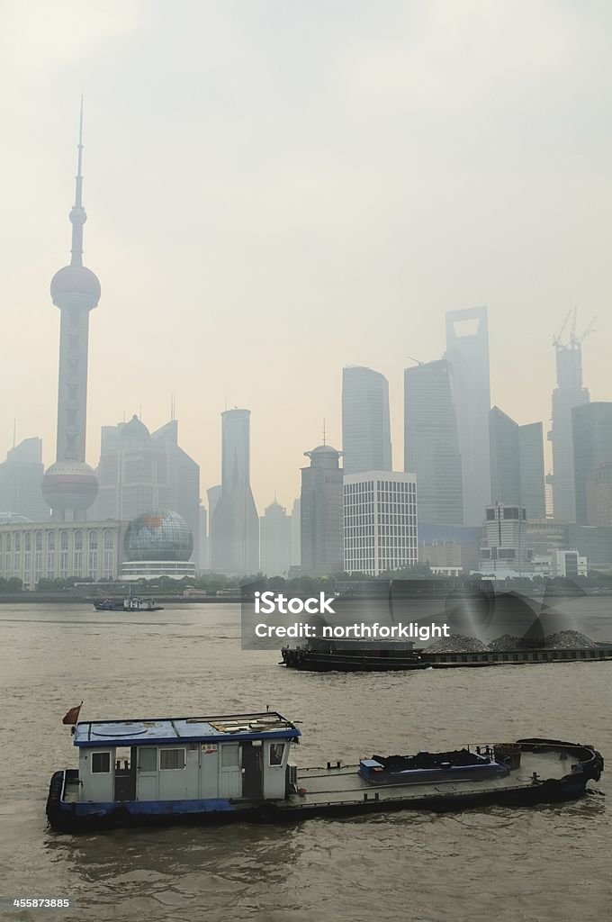 Bateaux sur la rivière Huangpu, Shanghai - Photo de Affaires libre de droits