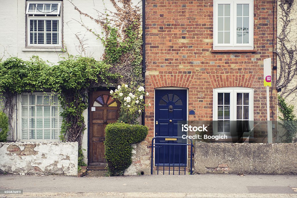 Casas em Surrey Inglaterra - Foto de stock de Surrey - Inglaterra royalty-free