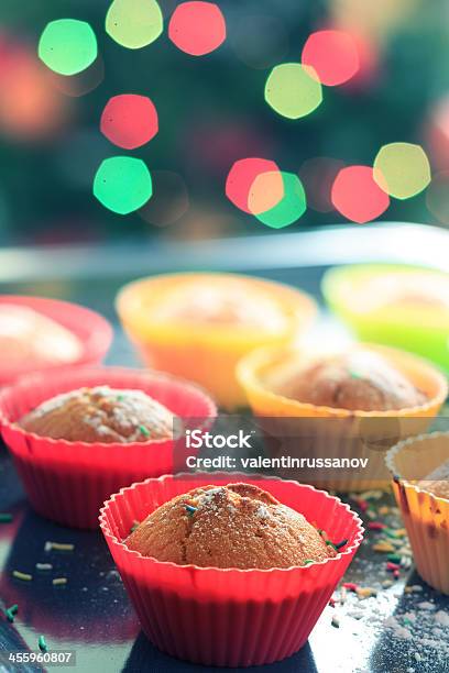 Deliciosos Muffins Foto de stock y más banco de imágenes de Al horno - Al horno, Alimento, Chocolate blanco