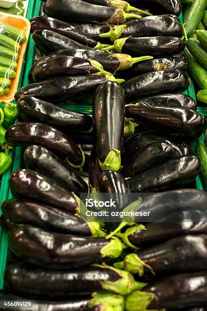 Eggplants Foto de stock y más banco de imágenes de Aire libre - Aire libre, Color - Tipo de imagen, Fotografía - Imágenes