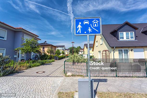 Traffic Sign Wohnzimmer Street Stockfoto und mehr Bilder von Auto - Auto, Blau, Deutschland