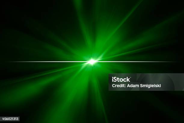 Luce - Fotografie stock e altre immagini di Colore verde - Colore verde, Laser, Laser medico