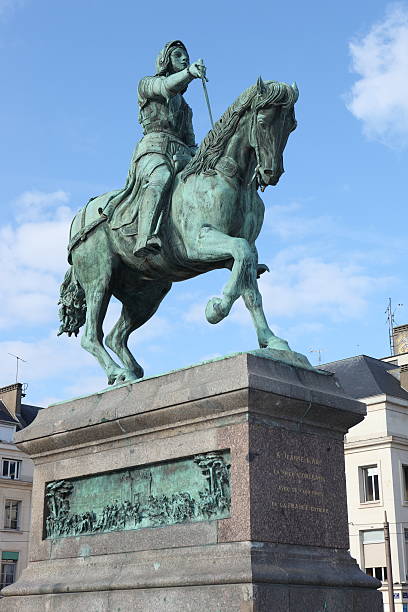 statua di jeanne d'orléans arc in, francia - jeanne foto e immagini stock