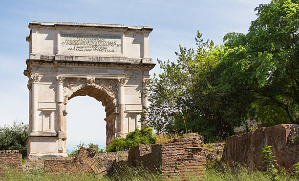 арка тита - arch of titus стоковые фото и изображения