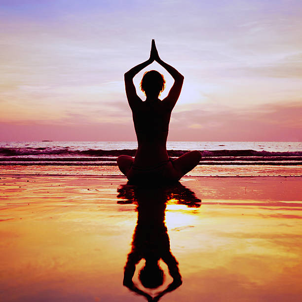 lo yoga - equanimity foto e immagini stock