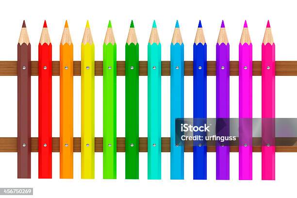 Ogrodzenie Z Kolorowych Ołówków - zdjęcia stockowe i więcej obrazów Bez ludzi - Bez ludzi, Brązowy, Czarny kolor
