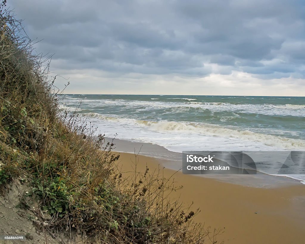 Осенний море - Стоковые фото Береговая линия роялти-фри
