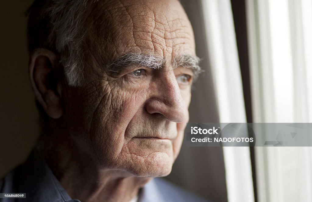 Retrato de homem idoso perdido em balão - Royalty-free Terceira idade Foto de stock