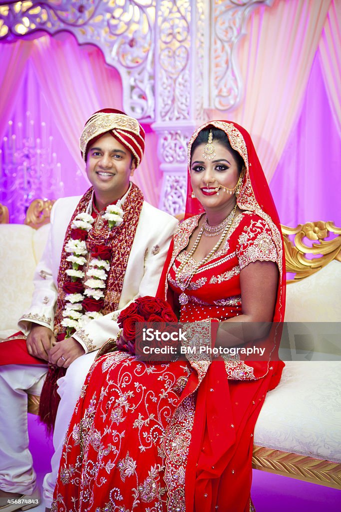 couple de mariage asiatique - Photo de La Mariée libre de droits