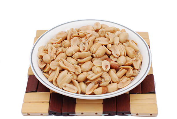 de amendoim - peanut nut snack isolated - fotografias e filmes do acervo