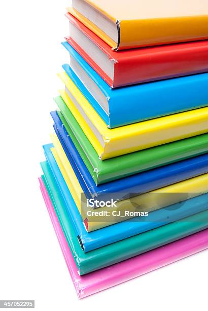 Foto de Colorido Em Livros Sobre Fundo Branco e mais fotos de stock de Amarelo - Amarelo, Aprender, Azul