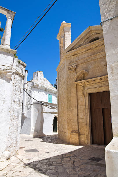 chiesa di st. demetrio.  ceglie messapica. puglia.  italia. - messapica foto e immagini stock