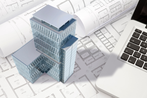 Bosquejo de la arquitectura y construcción con Fachada de edificio de oficinas y modelos tridimensionales photo
