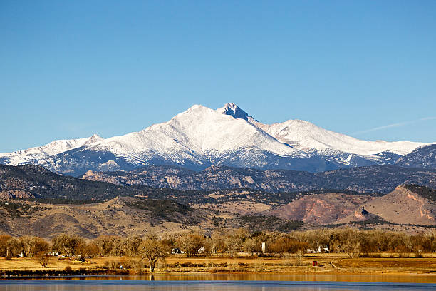 롱스 피크 산 in 롱몬트, 콜로라도 - longs peak 뉴스 사진 이미지