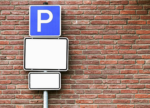 parkschild - parking lot parking sign sign letter p stock-fotos und bilder