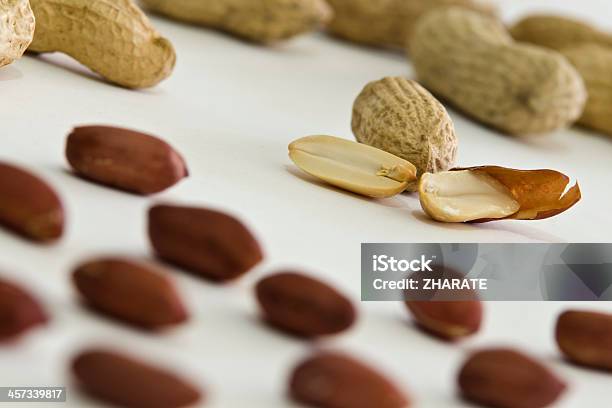 Peanuts Bezeichnet Stockfoto und mehr Bilder von Aufnahme von unten - Aufnahme von unten, Braun, Clipping Path