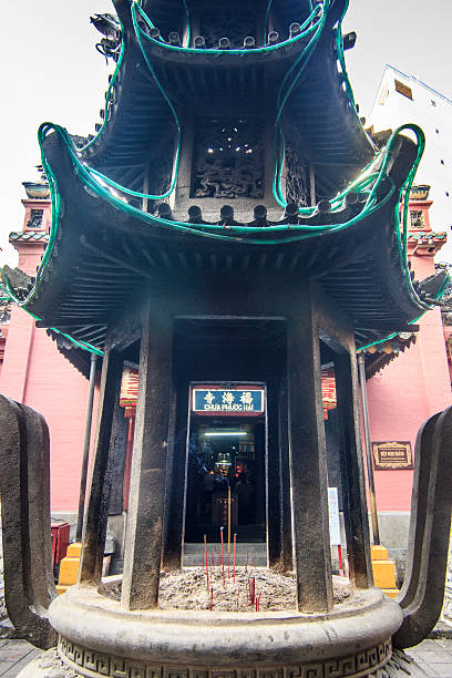 ジェイドウミウシ塔 - emperor jade pagoda ストックフォトと画像