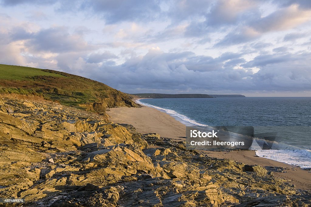 Porthleven sabbia spiaggia sulla costa meridionale di Cornwall - Foto stock royalty-free di Baia