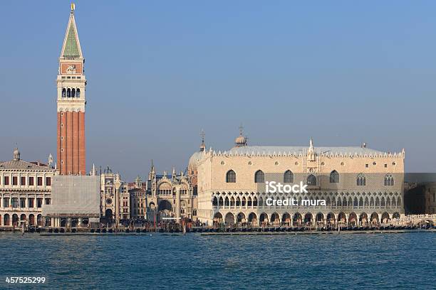 San Marco Venecia Por La Mañana Foto de stock y más banco de imágenes de Arquitectura - Arquitectura, Barrio de San Marcos, Catedral de San Marcos