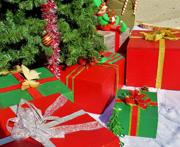 istock Christmas gifts 457703879