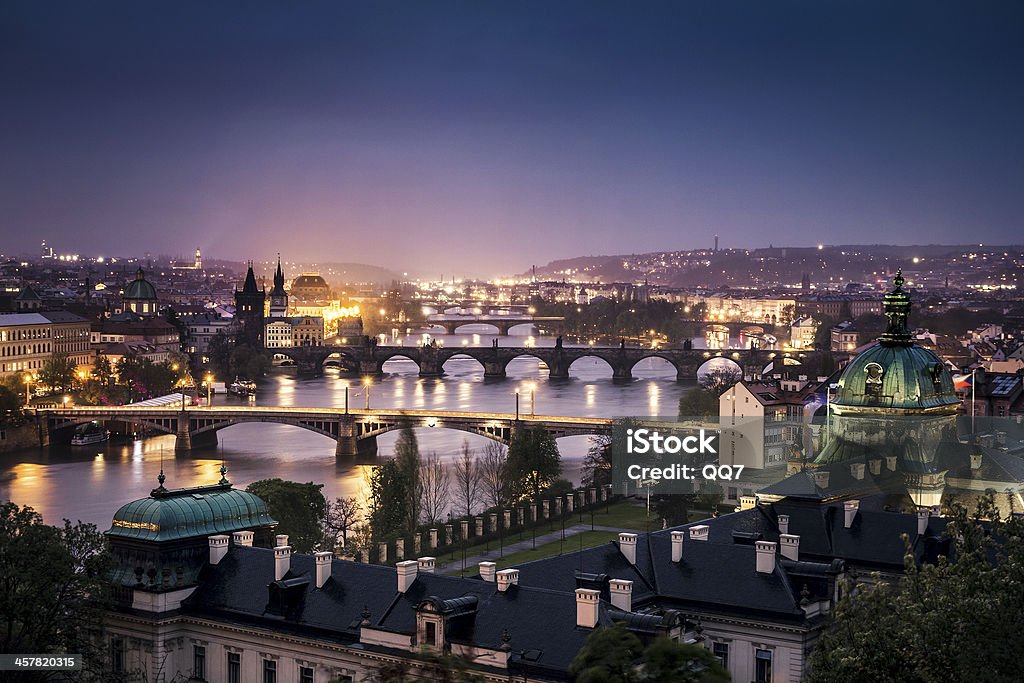 Praga à noite - Royalty-free Anoitecer Foto de stock