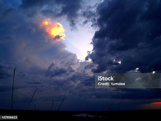 Céu Nuvens De Fundo - Fotografias de stock e mais imagens de Abstrato - Abstrato, Amarelo, Azul