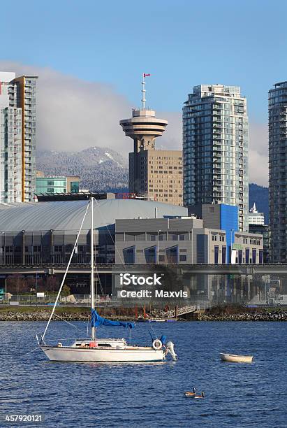 Zakotwiczony W Fałszywa Zatoczka Vancouver - zdjęcia stockowe i więcej obrazów Architektura - Architektura, Bez ludzi, Budowla mieszkaniowa