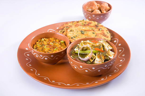 istock Palak Paneer or Spinach and Cheese with Makki Ki Roti 457925987