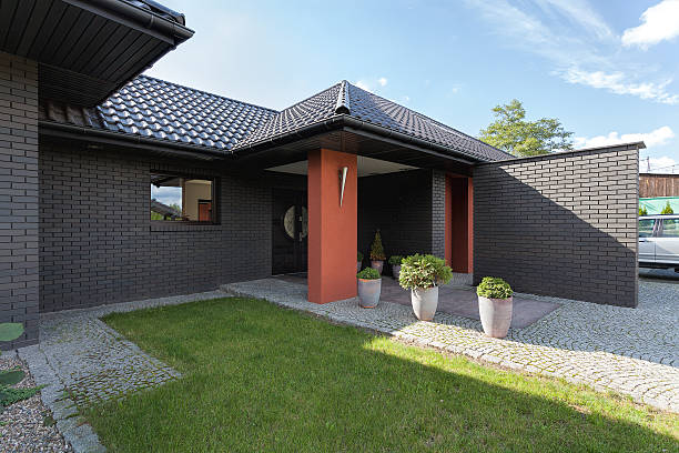 istock Entrance to a modern luxury house 457959041
