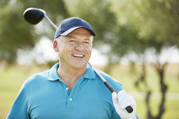 노인 남자 쥠 골프클럽 - mature adult men golf smiling 뉴스 사진 이미지
