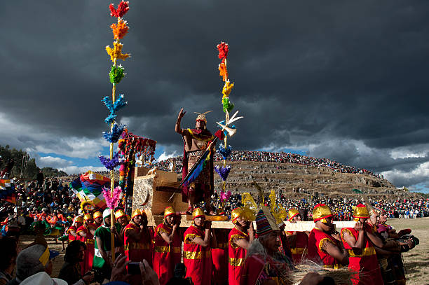 İnti Raymi "Cusco, Peru - June 24, 2012: Inca King is participating the Inti Raymi Celebrations on 24 July 2012 at Sacsahuaman Castle Cusco, Peru" inti raymi stock pictures, royalty-free photos & images