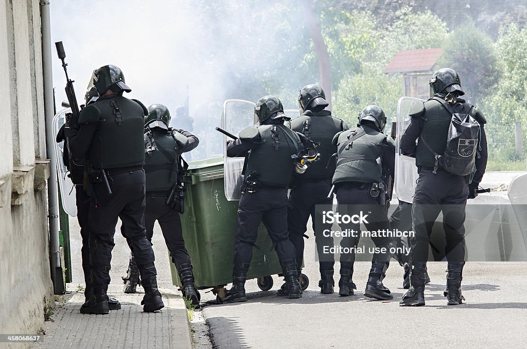 Gwałtowne zwalczać się wzajemnie między miners i anty-riot policji zwiększyć - Zbiór zdjęć royalty-free (Protest)