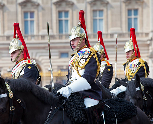 cérémonie trooping the colour" et - household cavalry photos et images de collection