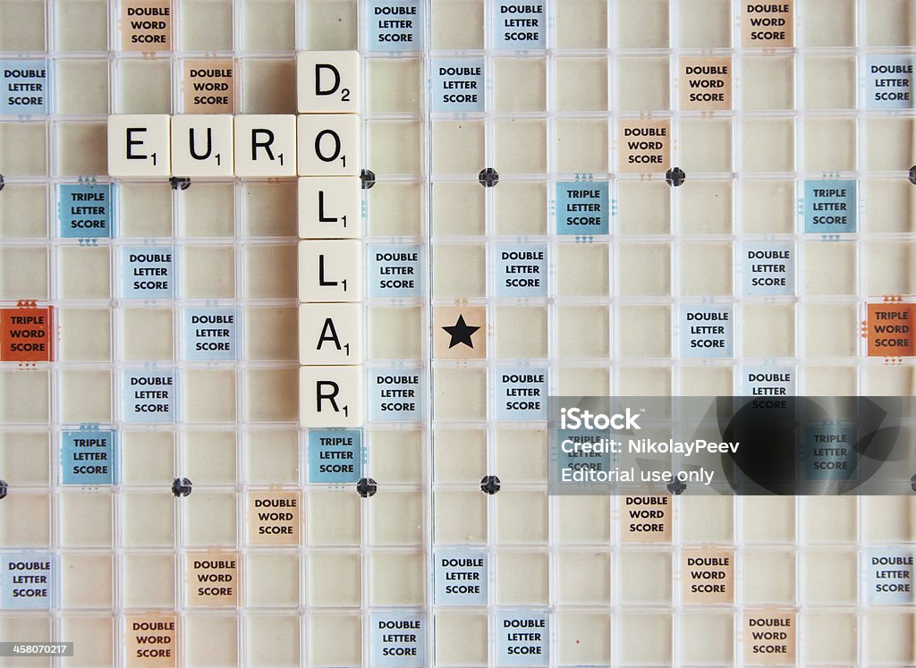 Евро и доллара - Стоковые фото Scrabble роялти-фри