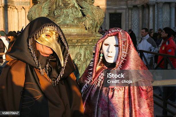 Máscara De Carnaval Venicevenetian Foto de stock y más banco de imágenes de Adulto - Adulto, Belleza, Carnaval