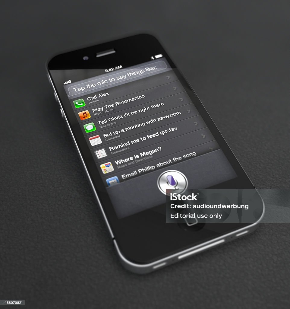 アップル iPhone 4 S での Siri アプリ - iPhoneのロイヤリティフリーストックフォト