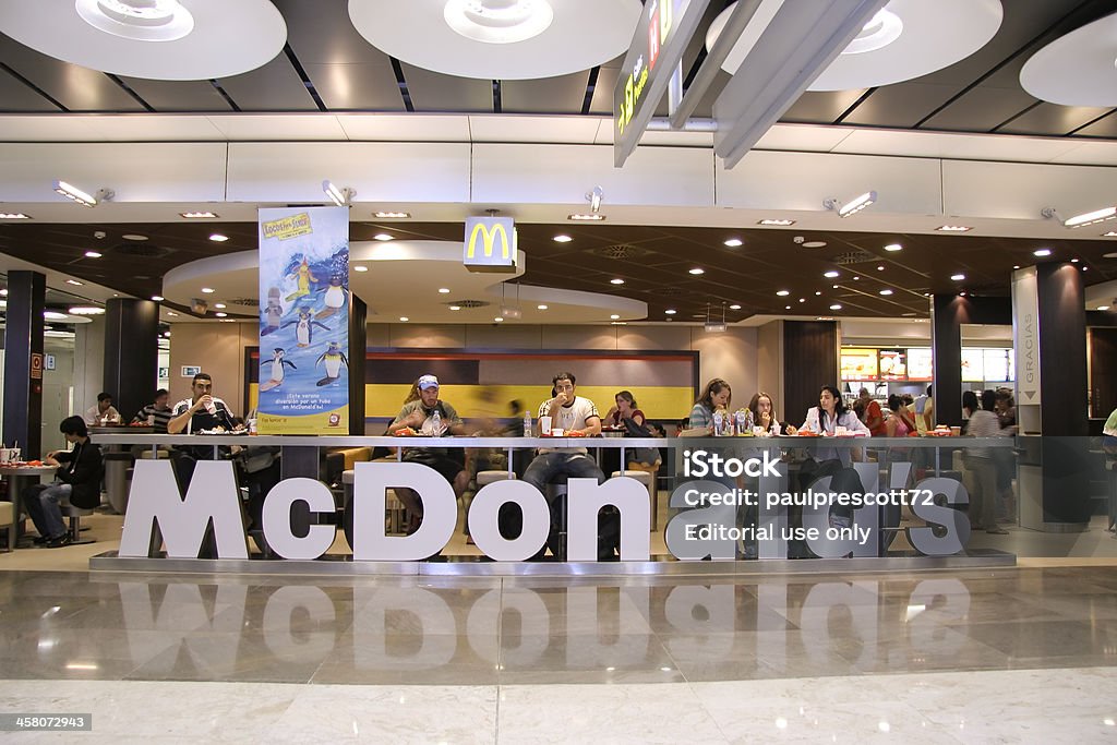맥도날드의 식당 - 로열티 프리 McDonald's 스톡 사진
