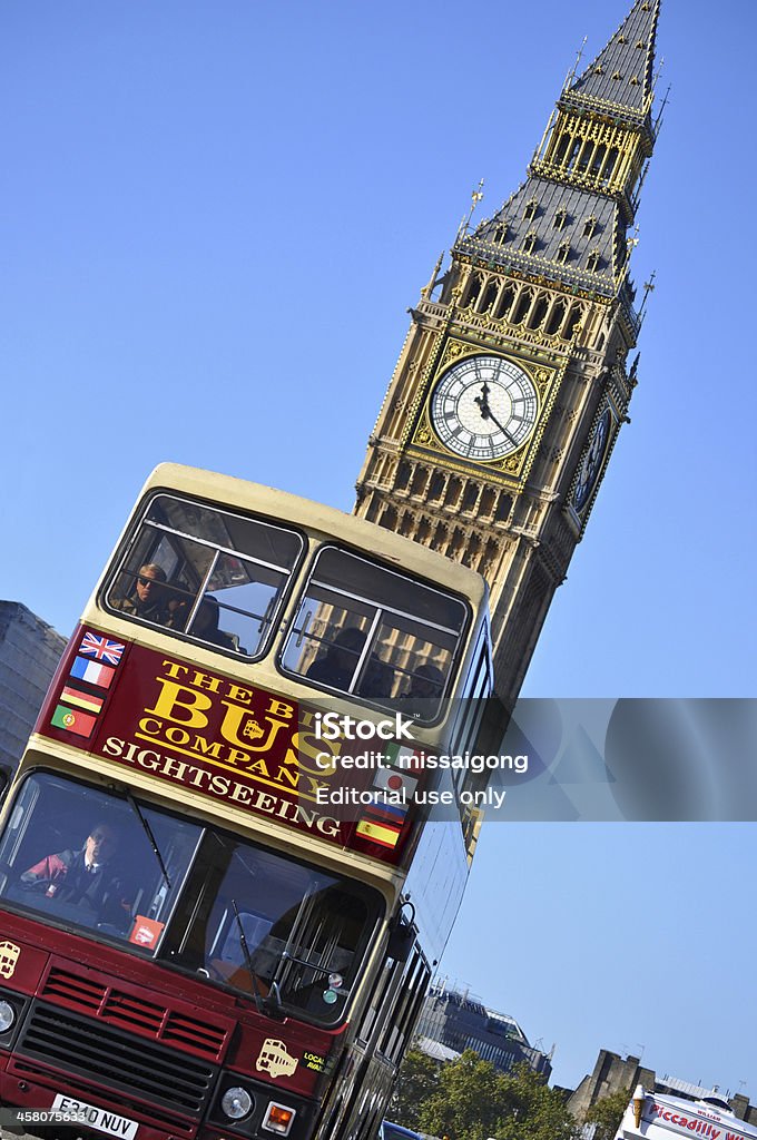 Big Ben e ônibus de turismo em Londres - Foto de stock de Arquitetura royalty-free