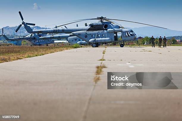 Croato Di Militare Mi 171sh Elicotteri Durante Zagabria Spettacolo Di Acrobazie Aeree - Fotografie stock e altre immagini di Capitali internazionali