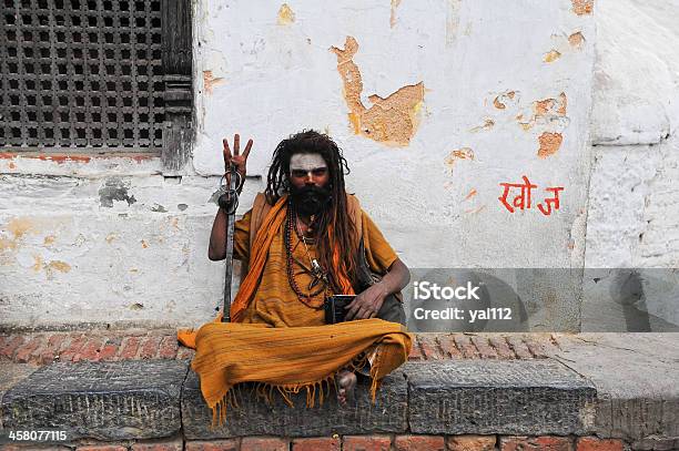 Sadhu - Fotografie stock e altre immagini di Adulto - Adulto, Ambientazione tranquilla, Asia