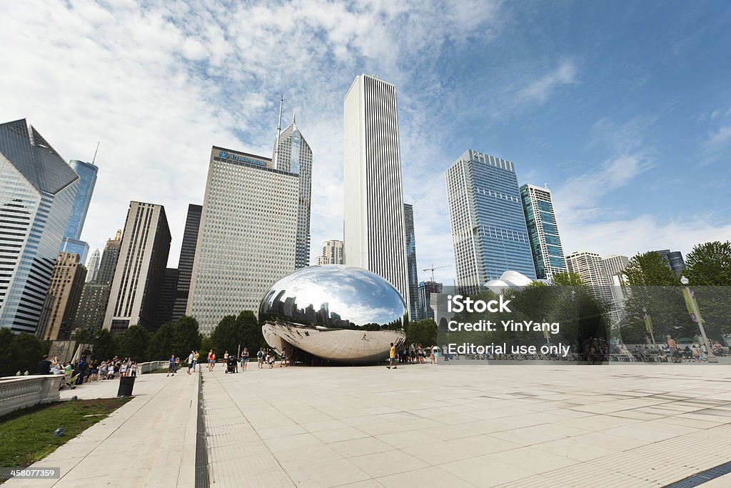 Z fasoli w Millenium Park w centrum Chicago - Zbiór zdjęć royalty-free (Cloud Gate)