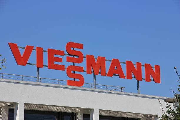 viessmann logo - hersteller zdjęcia i obrazy z banku zdjęć