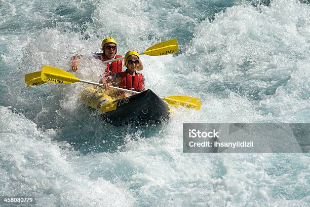 Photo libre de droit de Rafting En Eaux Vives banque d'images et plus d'images libres de droit de Activité - Activité, Activité avec mouvement, Activité de plein air