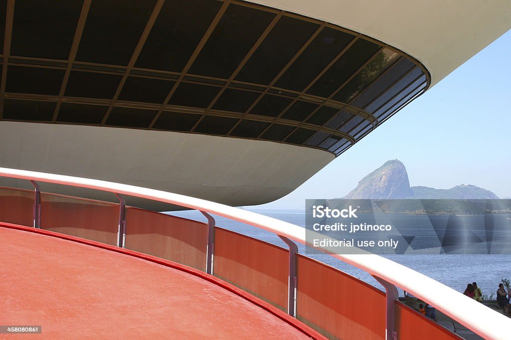 Mac-Museu de Arte Contemporânea de Niterói - Foto de stock de Niteroi royalty-free