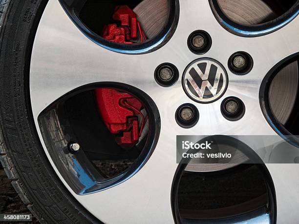 Volkswagen Rad Stockfoto und mehr Bilder von Volkswagen - Volkswagen, Rad, Reifen