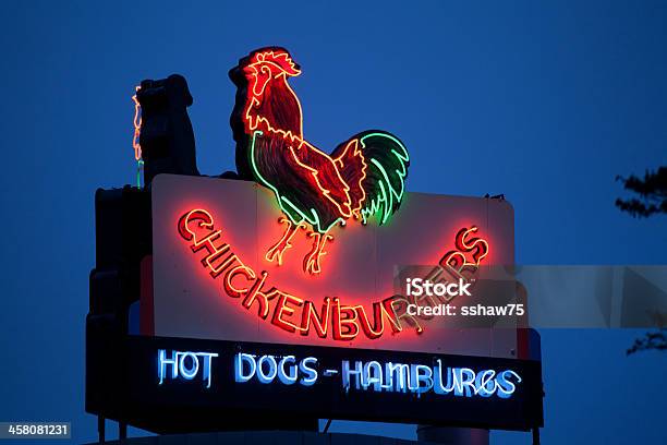 Chickenburger Sinal De Néon - Fotografias de stock e mais imagens de 1950-1959 - 1950-1959, Anoitecer, Ao Ar Livre